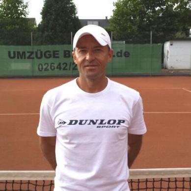 Romans Tennisschule Remagen Chef-Trainer Roman Garzorz